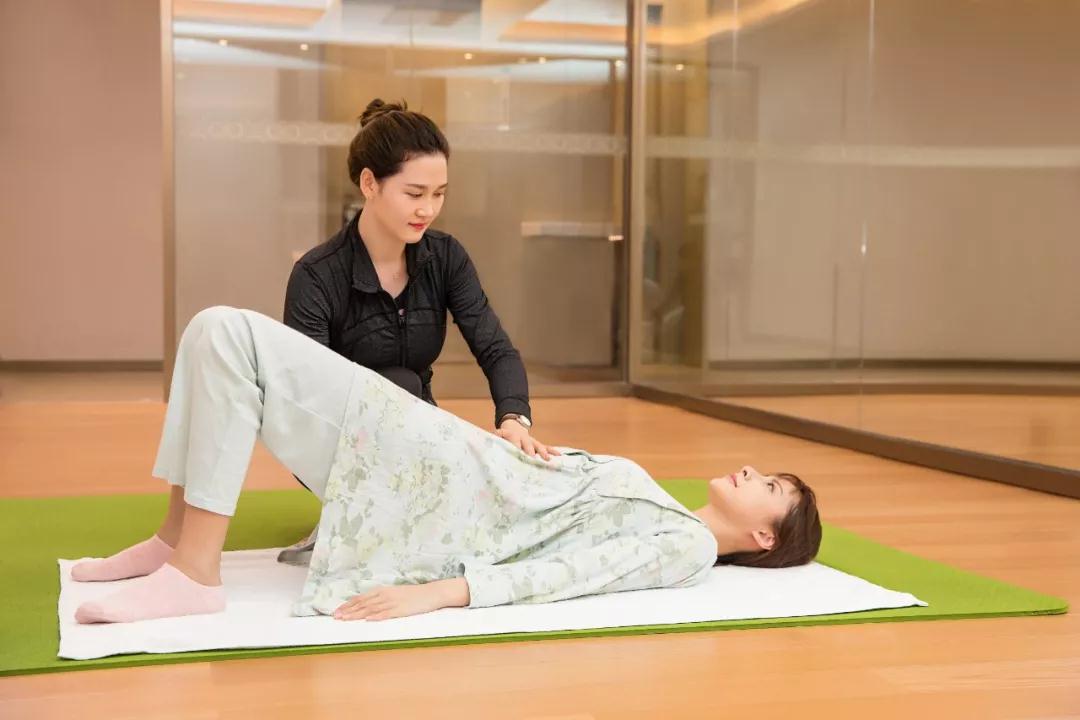 “点亮童心”公益助学关爱孤独症儿童